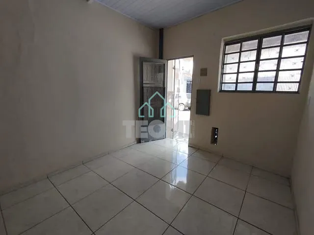 Casa 2 quartos e 1 banheiro, à venda, no bairro Jardim das Nações em Taubaté