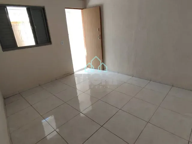 Casa 2 quartos e 1 banheiro, à venda, no bairro Jardim das Nações em Taubaté