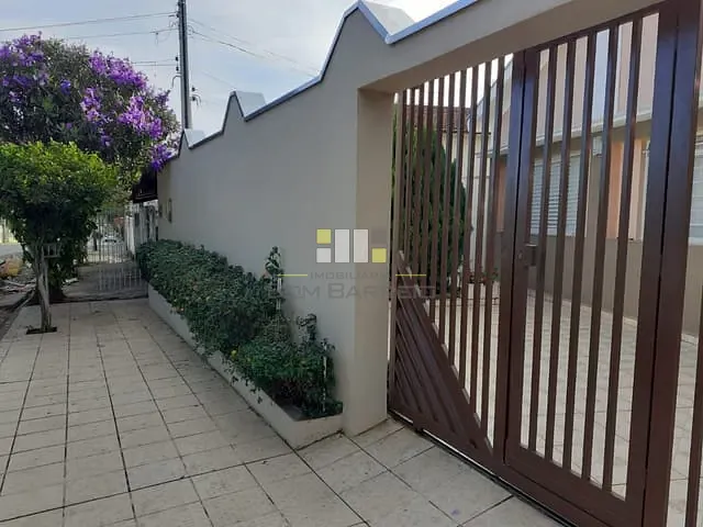 Casa com 321m² 3 quartos e 2 banheiros, para alugar, no bairro Vila Miranda em Sumaré