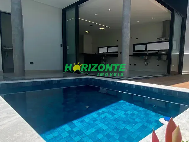 Casa com 250m² 4 quartos e 1 banheiro, à venda, no bairro Urbanova em São José dos Campos