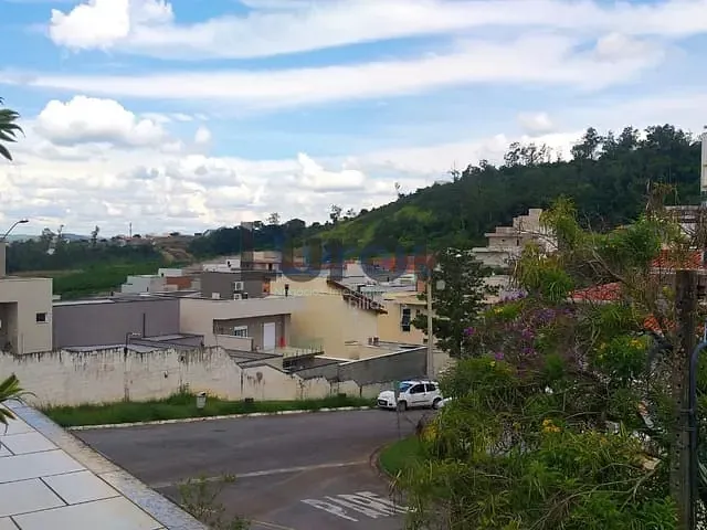 Casa com 303m² 3 quartos e 5 banheiros, à venda, no bairro Roncáglia em Valinhos