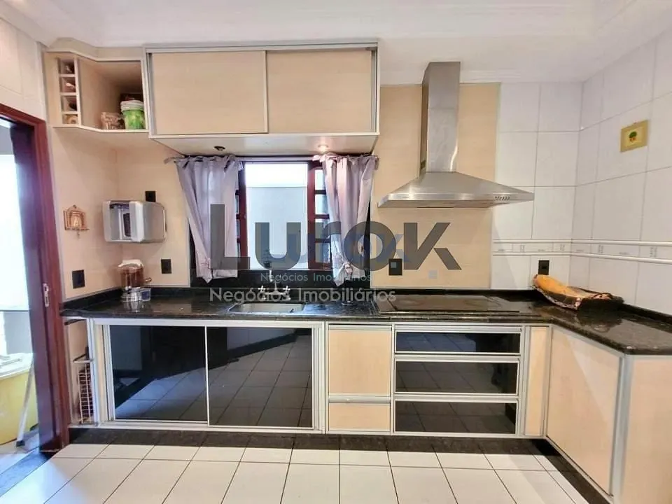 Casa, 3 quartos, 303 m² - Foto 10