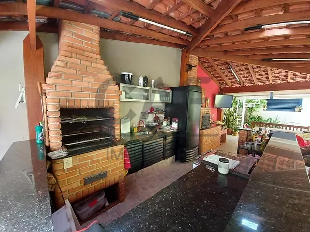 Casa com 300m² 2 quartos e 2 banheiros, à venda, no bairro Dom Bosco em Jaguariúna