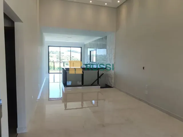 Casa 3 quartos e 4 banheiros, à venda, no bairro Caçapava Velha em Caçapava
