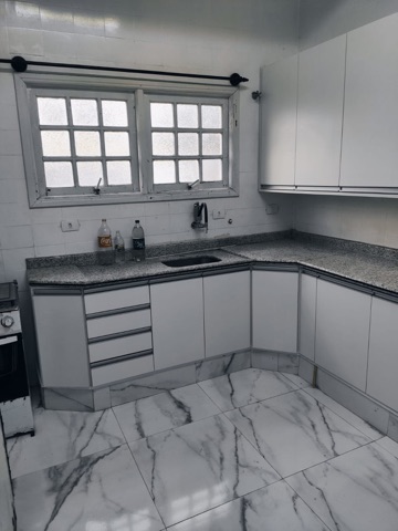 Casa 4 quartos e 3 banheiros, à venda ou para alugar, no bairro Indaiá em Bertioga