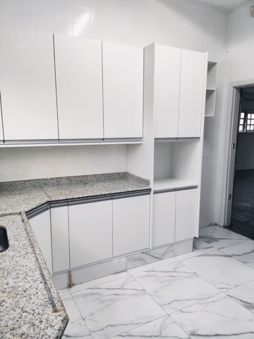 Casa 4 quartos e 3 banheiros, à venda ou para alugar, no bairro Indaiá em Bertioga