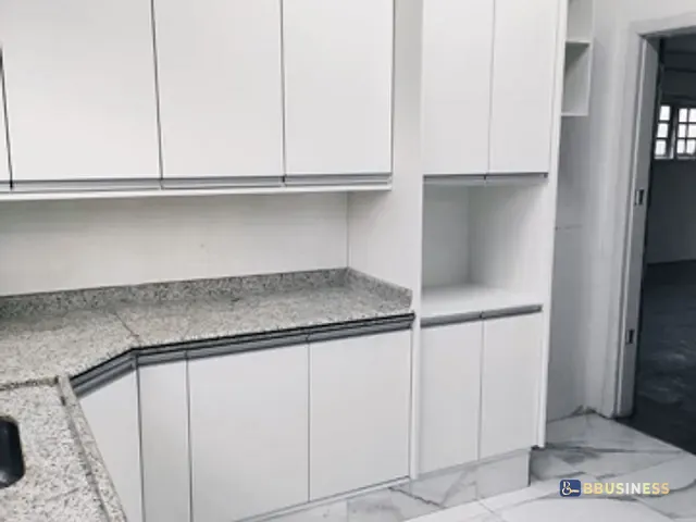Casa 4 quartos e 3 banheiros, à venda ou para alugar, no bairro Indaiá em Bertioga