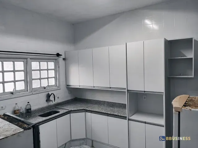 Casa 4 quartos e 3 banheiros, à venda ou para alugar, no bairro Indaiá em Bertioga