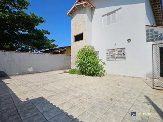 Casa 4 quartos e 3 banheiros, à venda ou para alugar, no bairro Indaiá em Bertioga