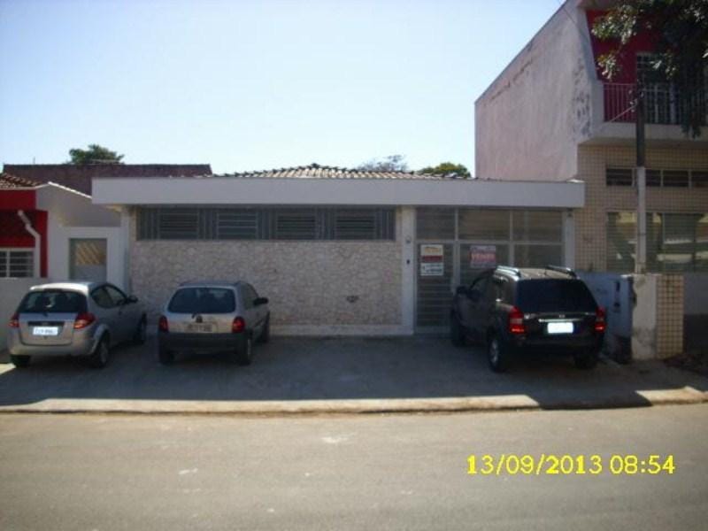 Casa, 3 quartos, 221 m² - Foto 1