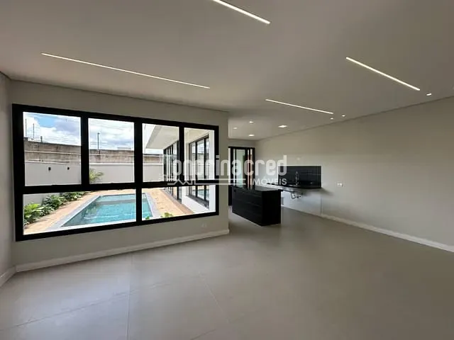 Casa com 255m², à venda, no bairro CONDOMÍNIO ARAÇARI em Londrina