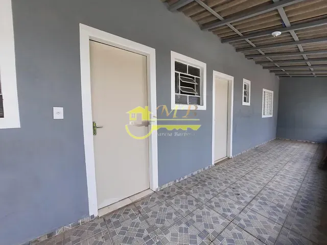 Casa 2 quartos e 1 banheiro, para alugar, no bairro Vila Aeroporto em Campinas