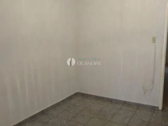 Casa com 300m² 2 quartos e 1 banheiro, à venda, no bairro Centro em Artur Nogueira