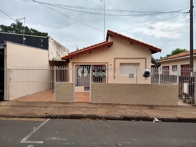 Casa com 300m² 2 quartos e 1 banheiro, à venda, no bairro Centro em Artur Nogueira