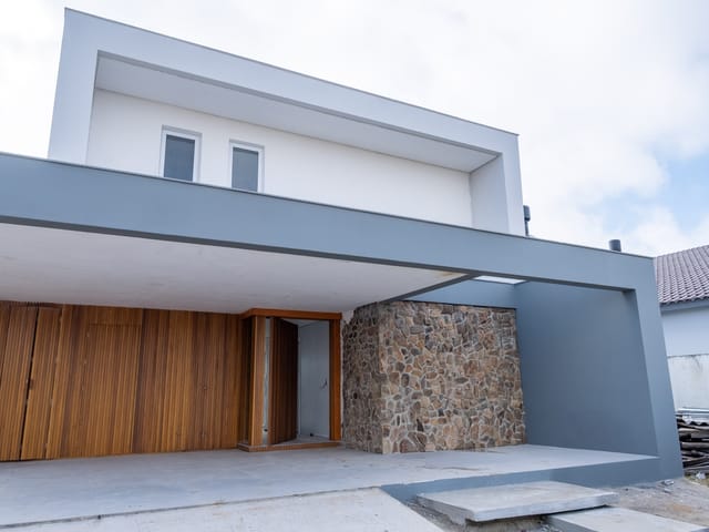 Casa 4 quartos e 4 banheiros, à venda, no bairro Laranjal em Pelotas