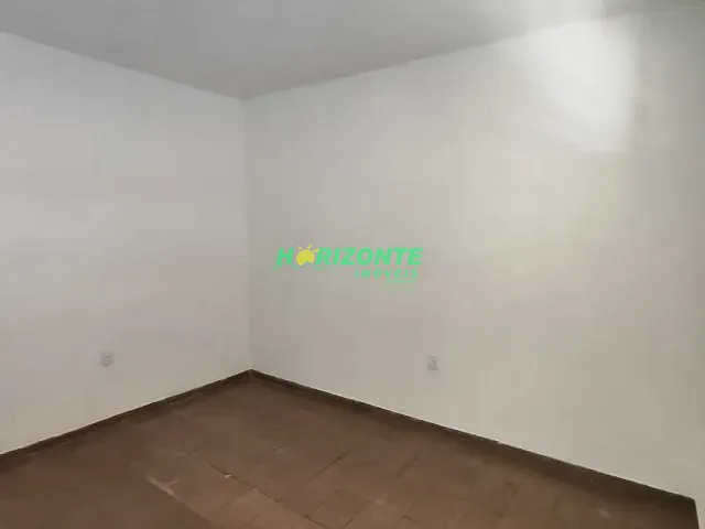 Casa 1 quarto e 1 banheiro, para alugar, no bairro Bosque Dos Eucaliptos em São José dos Campos