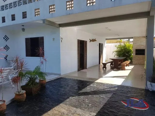 Casa com 354m² 3 quartos e 3 banheiros, à venda, no bairro Centro em Guaratuba