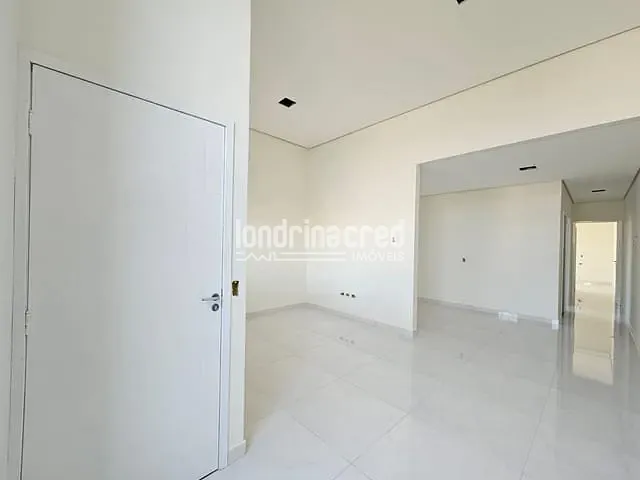 Casa com 128m² 2 quartos e 2 banheiros, à venda, no bairro Estados em Londrina