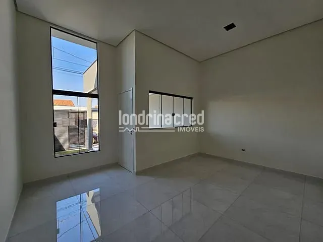 Casa com 128m² 2 quartos e 2 banheiros, à venda, no bairro Estados em Londrina