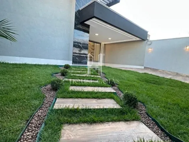 Casa com 360m² 3 quartos e 4 banheiros, à venda, no bairro Jardim Balneário Meia Ponte em Goiânia
