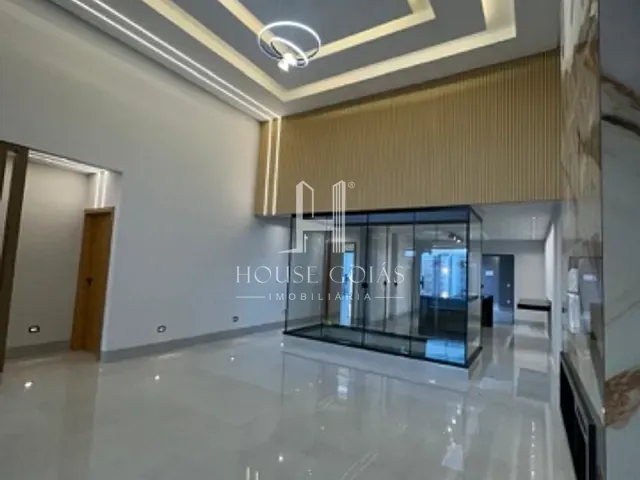 Casa com 360m² 3 quartos e 4 banheiros, à venda, no bairro Jardim Balneário Meia Ponte em Goiânia