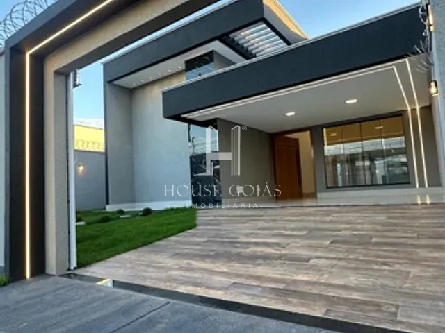 Casa com 360m² 3 quartos e 4 banheiros, à venda, no bairro Jardim Balneário Meia Ponte em Goiânia