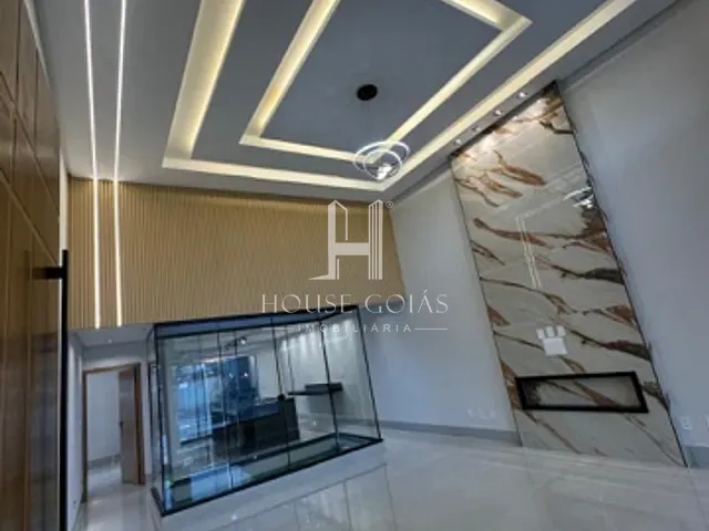Casa com 360m² 3 quartos e 4 banheiros, à venda, no bairro Jardim Balneário Meia Ponte em Goiânia