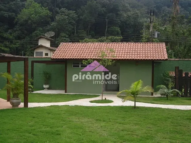 Casa com 2081m² 8 quartos e 9 banheiros, à venda, no bairro Bairro de Camburi em São Sebastião