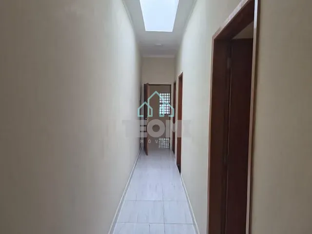 Casa 3 quartos e 2 banheiros, para alugar, no bairro Centro em Taubaté