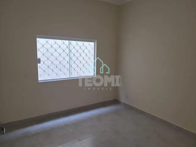 Casa 3 quartos e 2 banheiros, para alugar, no bairro Centro em Taubaté