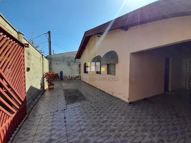 Casa com 300m² 2 quartos e 2 banheiros, à venda, no bairro Jardim Santa Madalena em Sumaré