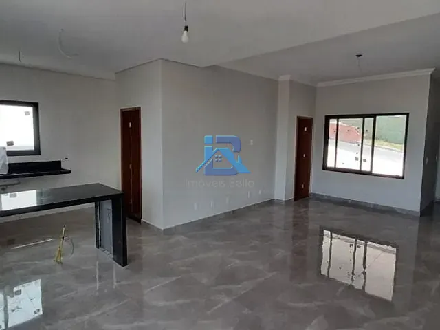 Casa com 450m² 3 quartos e 2 banheiros, à venda, no bairro Residencial Fazenda Serrinha em Itatiba