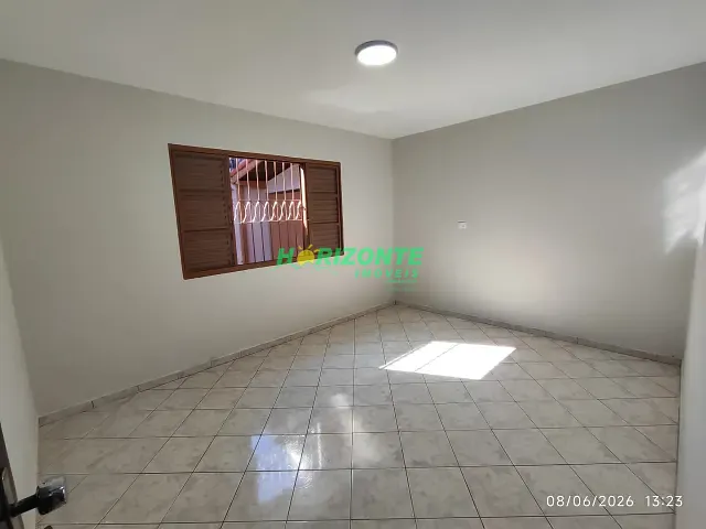 Casa 3 quartos e 1 banheiro, para alugar, no bairro Bosque Dos Eucaliptos em São José dos Campos