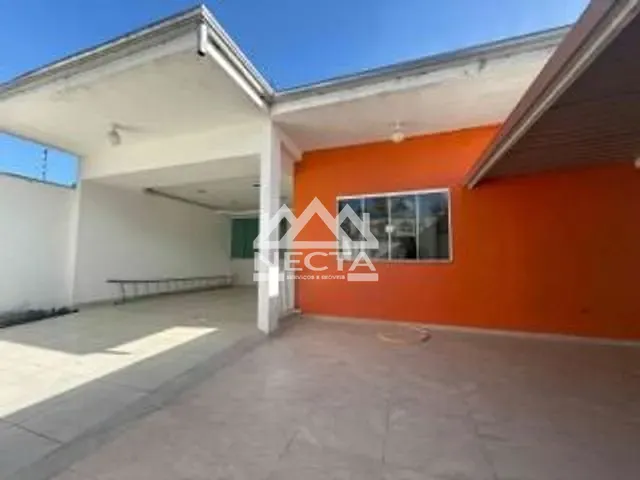 Casa com 375m², à venda, no bairro Martim de Sá em Caraguatatuba