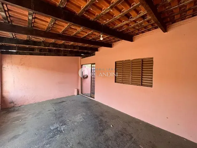 Casa com 200m² 2 quartos e 1 banheiro, à venda ou para alugar, no bairro Itamaraty em Artur Nogueira