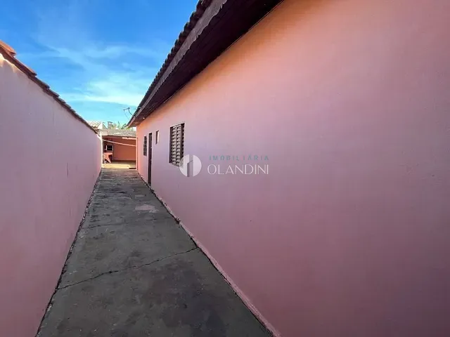 Casa com 200m² 2 quartos e 1 banheiro, à venda ou para alugar, no bairro Itamaraty em Artur Nogueira