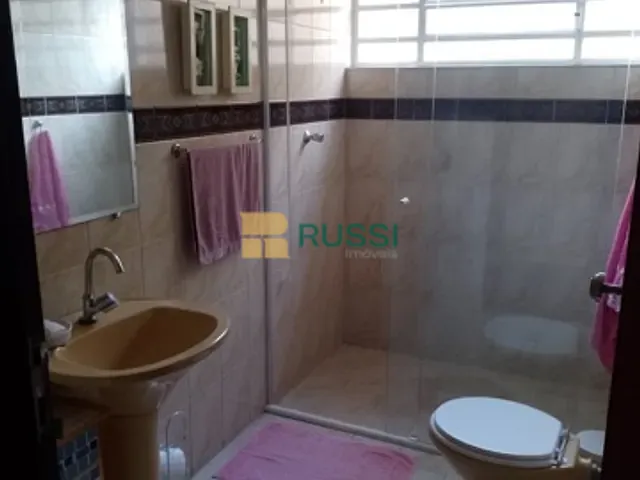 Casa com 250m² 4 quartos e 3 banheiros, à venda, no bairro Urbanova I em São José dos Campos