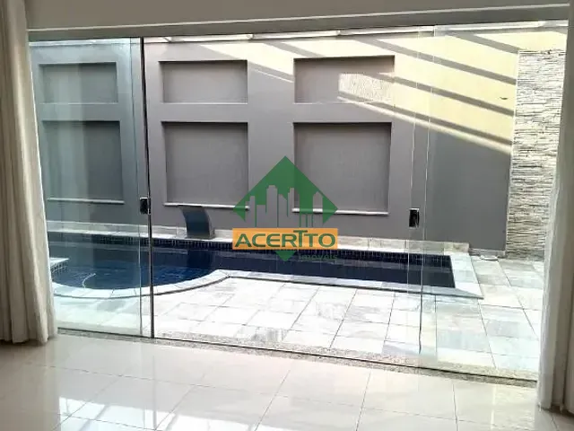 Casa com 283m² 2 quartos e 4 banheiros, para alugar, no bairro Saudade em Araçatuba