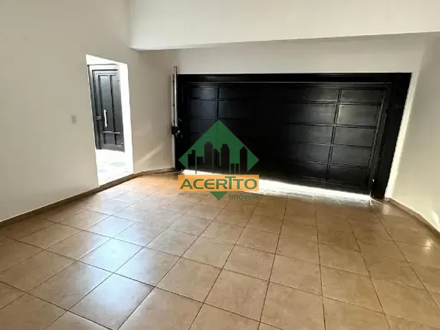 Casa com 283m² 2 quartos e 4 banheiros, para alugar, no bairro Saudade em Araçatuba