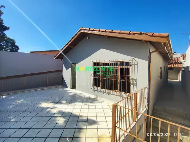 Casa 4 quartos e 2 banheiros, à venda, no bairro Bosque Dos Eucaliptos em São José dos Campos