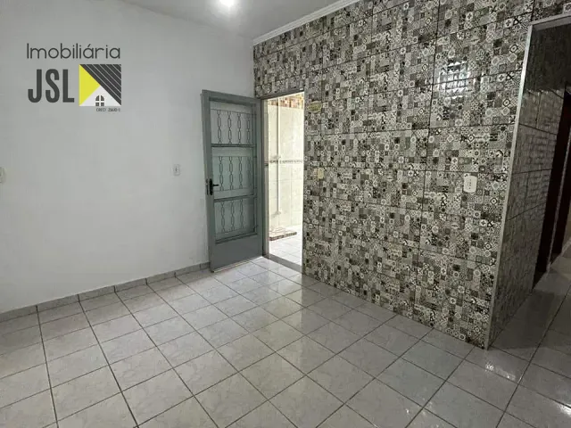 Casa com 125m² 2 quartos e 2 banheiros, para alugar, no bairro Jardim Primavera em Caçapava