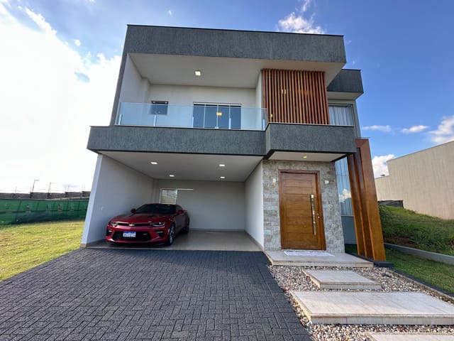 Foto do Casa - Seu Novo Lar Espera por Você! Sobrado dos Sonhos com Piscina Privativa e projeto único, em Condomínio Fechado! 🌟 | Londrina Cred Imóveis