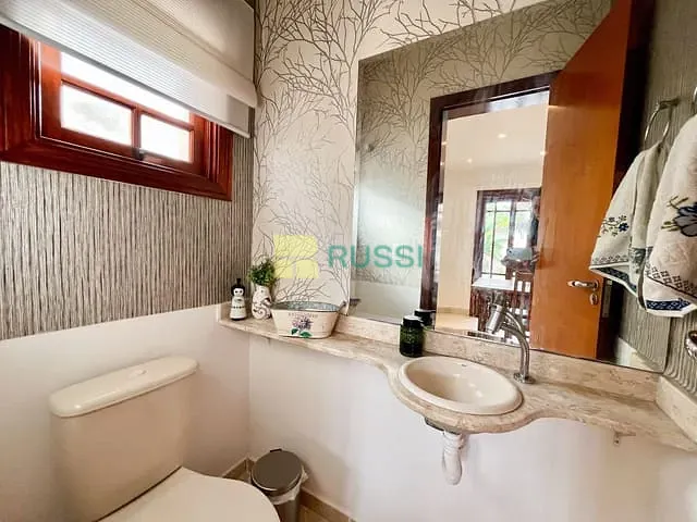 Casa 3 quartos e 5 banheiros, à venda, no bairro Urbanova em São José dos Campos