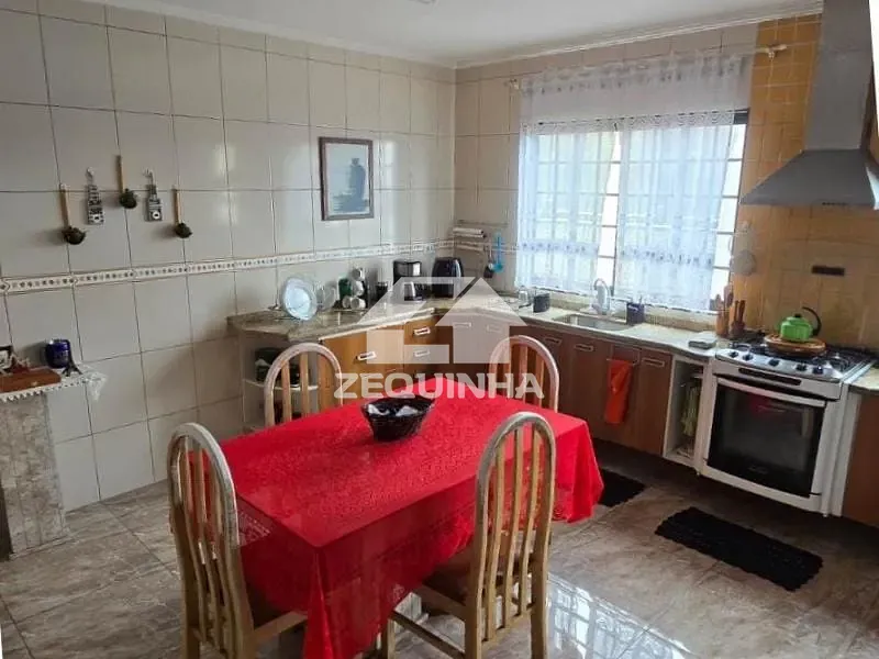 Casa, 3 quartos, 300 m² - Foto 7