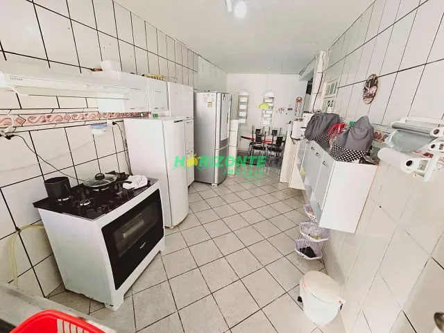 Casa com 235m² 3 quartos e 2 banheiros, à venda, no bairro Parque Industrial em São José dos Campos