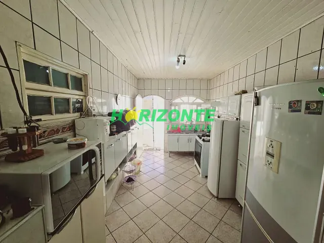 Casa com 235m² 3 quartos e 2 banheiros, à venda, no bairro Parque Industrial em São José dos Campos