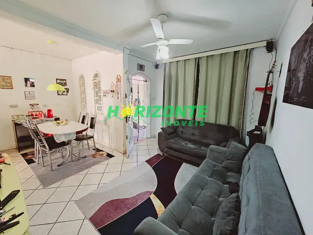 Casa com 235m² 3 quartos e 2 banheiros, à venda, no bairro Parque Industrial em São José dos Campos