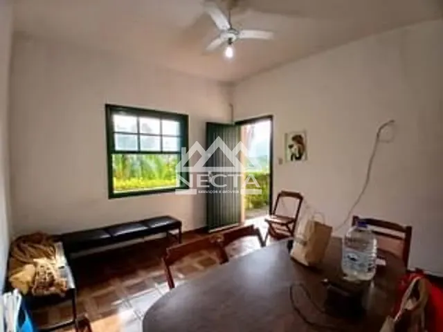 Casa com 76m² 1 quarto e 1 banheiro, à venda, no bairro Jardim Casa Branca em Caraguatatuba