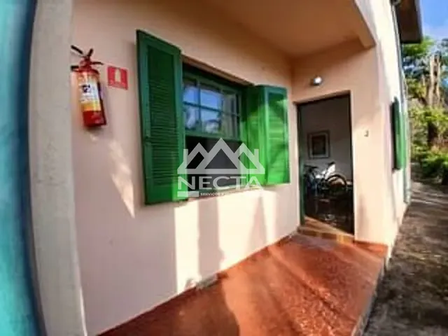 Casa com 76m² 1 quarto e 1 banheiro, à venda, no bairro Jardim Casa Branca em Caraguatatuba