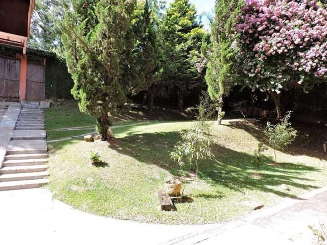Casa com 1500m² 4 quartos e 5 banheiros, à venda, no bairro Paisagem Renoir em Cotia
